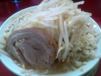 「ラーメン小」@ジャンクガレッジ 東大宮店の写真