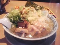 「ゴロゴロチャーシューのきゃべとん（892円）きゃべつ2倍増量無料」@二代目丸源 岩槻店の写真