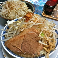 「ニボふじ麺（野菜増し・ニンニク少し￥700）」@鶏とふじの写真
