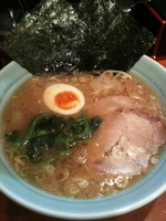 「醤油とんこつラーメン ¥650」@きたくり家 港南台店の写真