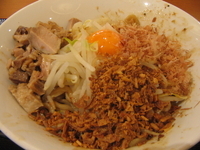 「まぜそば」@ジャンクガレッジ イオンレイクタウンmori店の写真