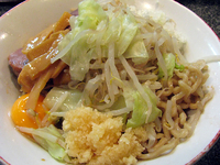 「油そば（ヤサイマシニンニク）@800」@どっと屋の写真