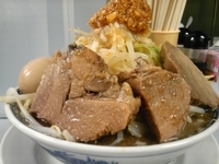 「うま節めん 700円 にんにく多め」@鶏とふじの写真