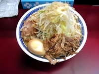 「味噌らーめん（780円）ヤサイ増し+ほぐし豚（100円）+味玉（」@らーめん豚喜 川口店の写真