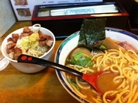 「ラーメン&豚ごはん」@らぁめん 葉月の写真