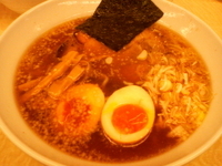 「一番搾り醤油らーめん」@醤油専門店 俊蔵 新小岩店の写真