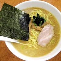 「味濱家ラーメン（太麺、麺硬め、味濃いめ、油普通）」@横浜ラーメン 味濱家の写真