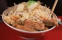 「豚らーめん大+ニンニク」@用心棒 本号の写真