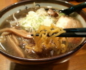 「醤油ラーメン800円」@麺武 虎龍 神田店の写真