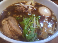 「醤油ラーメン（ホソイ）+へた肉+味玉」@麺処 慶の写真