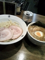 「つけ麺紺あつもり（750円）+中盛（50円）+チャーシュー2枚（」@こってりらーめん 誉の写真