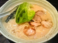 「とんこつらーめん」@こだわりらーめんカフェ 壺水天 片町店の写真