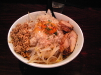 「生玉まぜそば大盛（850円）」@ねじ式の写真