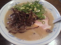 「メロディーらーめん」@九州とんこつラーメン メロディー 大宮店の写真