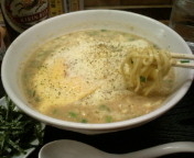 「胡麻チーズラーメン700円」@丸直の写真