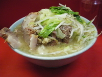 「小豚（ヤサイ、ニンニク、アブラ）」@ラーメン二郎 三田本店の写真