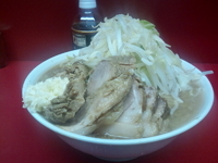 「小豚+ヤサイ+にんにくダブル」@ラーメン二郎 西台駅前店の写真