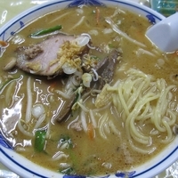 「ミソラーメン+肉まん 610円+280円」@集宝亭の写真