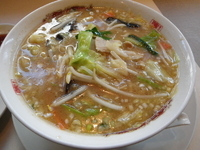 「野菜たっぷりそば（味噌味）+はまりゅう餃子」@野毛の中華食堂 濱龍の写真