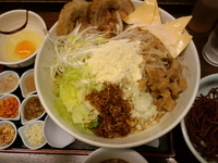 「直次朗混ぜそば850円+チーズ100円=950円」@丸直の写真