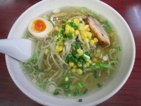 「塩らぁめん+餃子ハーフ（650円+200円）」@一八亭の写真