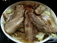 「醤五郎ラーメン[味噌 小]（650円）+野菜増し（150円）+肉」@醤五郎の写真