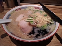 「SHIROMARU BASE 【700円】味玉+黒香油【100円」@一風堂 大森店の写真