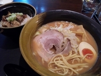 「醤油ラーメン【650円】得々コースA【50円】チャーシュー丼【2」@麺工房 茜の写真