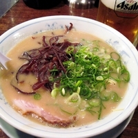 「メロディーらーめん + 替え玉」@九州とんこつラーメン メロディー 大宮店の写真