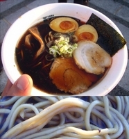 「富山ブラック 麺家いろは:富山ブラック2010氷見煮干」@東京ラーメンショー2010の写真