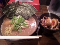 「特製中華そば【950円】チャーシュー丼【300円】」@中華そば 椿 蒲田店の写真