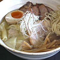 「塩チャーシューらーめん+わんたん」@麺創 喝采の写真