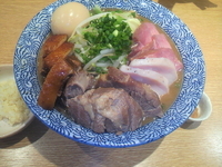 「燈郎（麺少なめ）+ミックスチャーシュー」@麺屋 一燈の写真