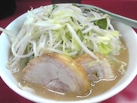 「小らーめん （ニンニク少々） 650円」@ラーメン二郎 湘南藤沢店の写真