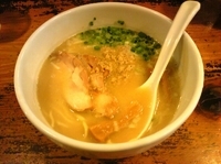 「白鶏らーめん」@鶏の穴の写真