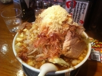 「チーズメガトン麺」@節骨麺たいぞう 池袋東口店の写真