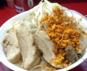 「ラーメン 豚マシマシ 辛揚げ ネギラー油」@千里眼の写真