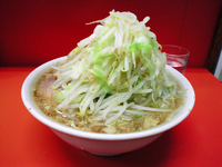 「小豚ラーメンニンニク抜きヤサイマシ」@ラーメン二郎 神田神保町店の写真