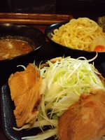 「醤油つけ麺（大盛）+ネギ+チャーシュー」@めん処 一輝の写真