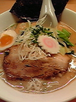 「平日夜限定 鶏白湯らあめん」@らあめん工房 まんぼぉの写真