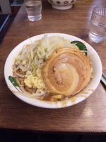 「ラーメン（中）にんにく 700円」@雷 北松戸本店の写真