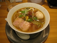 「海老そばけいすけ+味玉（携帯クーポンで無料）:720円」@らぁめん花月 嵐 尾山台店の写真