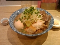 「燈郎（700円） 麺少なめ 野菜普通」@麺屋 一燈の写真