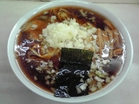 「らーめん 特盛り+タマネギ増し」@味麺 おがわ屋の写真