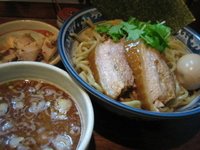 「特製つけ麺+乱切りチャーシュー」@中華そば 旋の写真