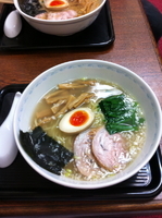 「塩ラーメン」@横浜とんとんの写真