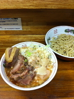 「小つけ麺豚入り（ニンニク、カラメ、アブラ）」@ラーメン二郎 新小金井街道店の写真
