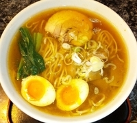 「味玉らーめん（中太麺）中盛無料（780円）」@らーめん 一井の写真