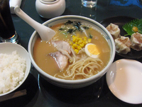 「らーめん+シューマイセット@580+150」@麺屋 楽楽の写真