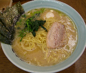 「ラーメン大 豚骨醤油」@ラーメン壱六家 磯子本店の写真